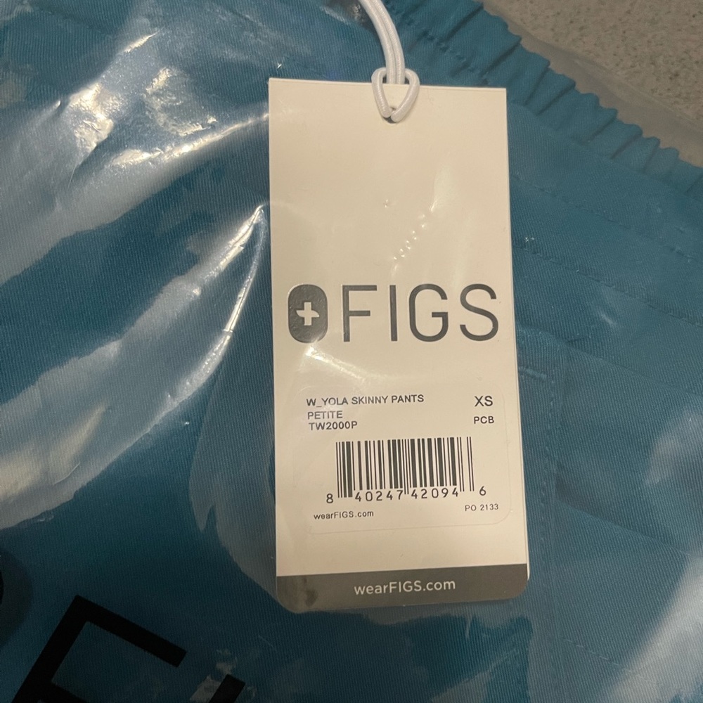 Brand new in package FIGS Yola scrub pants XSmall XSP Petite pacific Blue